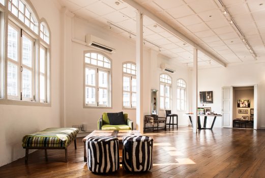 White Room Studio – No Ordinary Portrait