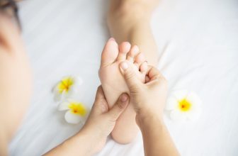 6 Unexpected Benefits You Get from a Foot Massage