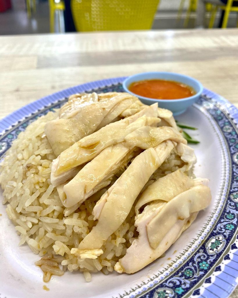 Why is Leong Yeow Chicken Rice closing after 46 years in business?