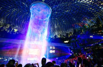 Best Free and Ticketed Light Shows in Singapore