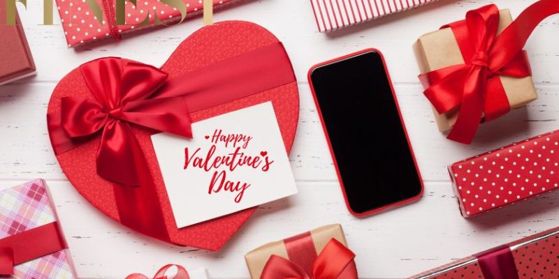Top 10 Unique Valentine’s Day Gift Ideas for HIM & HER Couples in Singapore