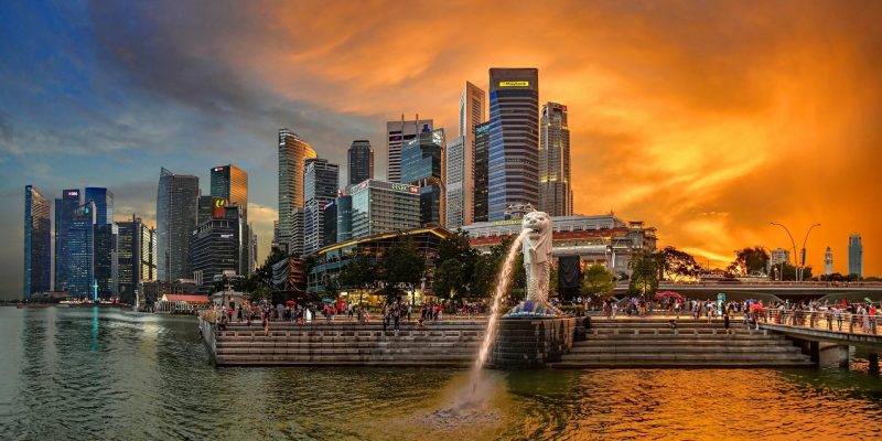 Merlion Park: The Famous Statue